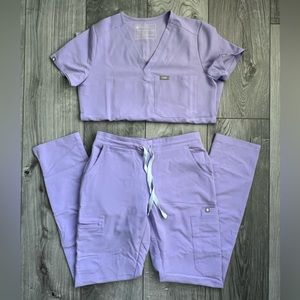 Figs Lavender Dew Scrub Set